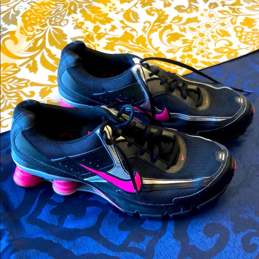 Nike Shox M2
